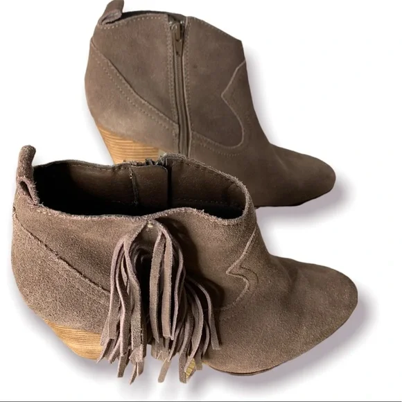SoldSteve Madden Taupe Suede Ohio Fringe Western Ankle Booties Bohemian Sz 10 - Picture 6 of 6